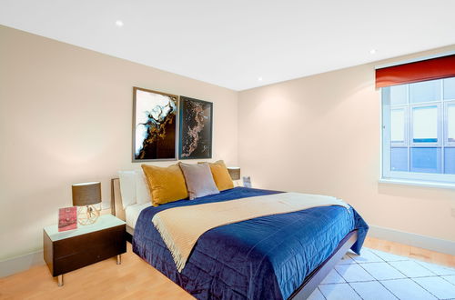 Photo 2 - Impeccable 1-bed Apartment in London City