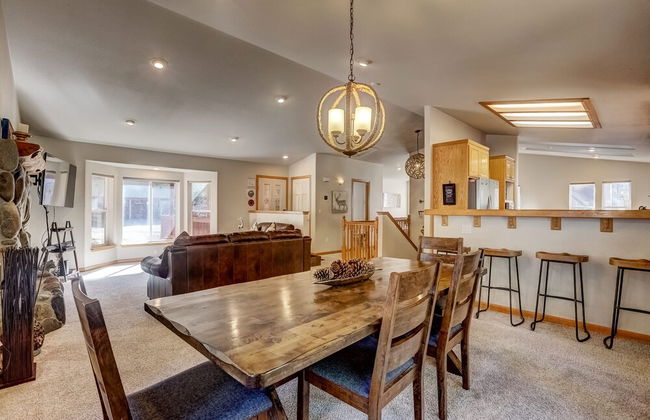 Montgomery Estates Bliss - Hot Tub, Pets, Family Fun! - Foto 26