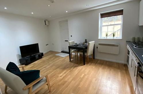 Photo 10 - Modern 1 Bed Apartment
