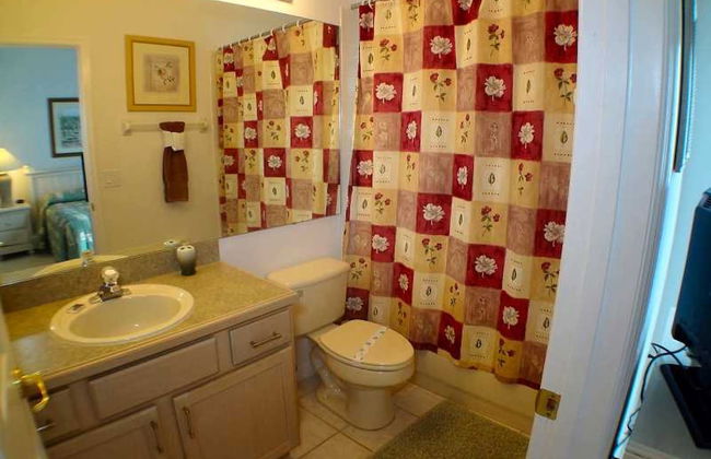 4BR 3BA Home in Indian Creek by CV-2675 - Foto 19