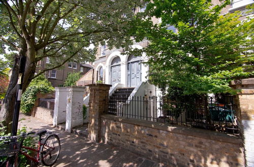 Photo 14 - Wonderful 2 Bedroom in Quiet Area near Camden Square