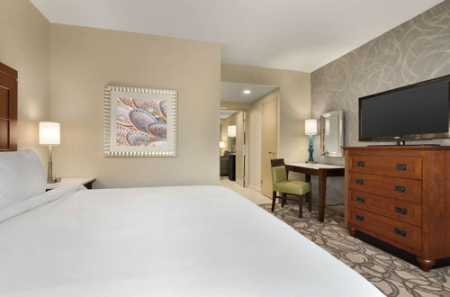 Photo 10 - Embassy Suites by Hilton San Antonio Airport