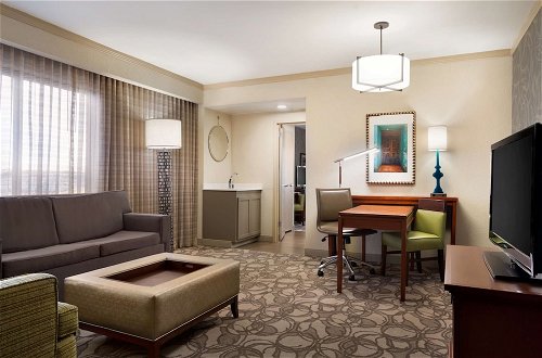 Photo 8 - Embassy Suites by Hilton San Antonio Airport