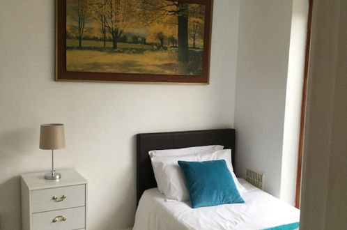 Foto 8 - Nice 4 Bedroom near Basildon Town Center