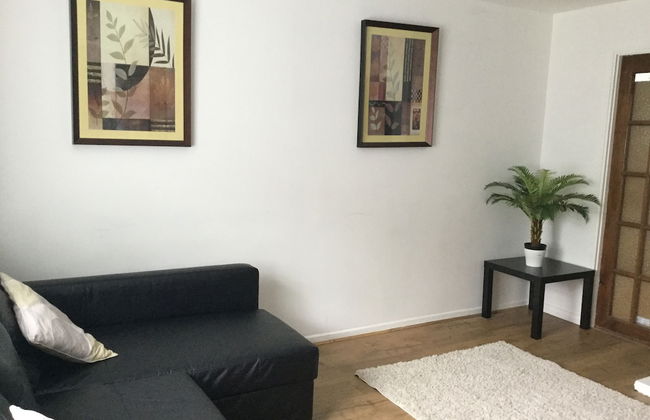 Nice 4 Bedroom near Basildon Town Center - Foto 12