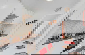 Foto 13 - La Spezia Migliarina Apartment with Terrace