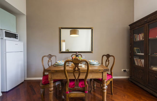 Renovated 19th-Century Apartment in an Authentic Area - Photo 15