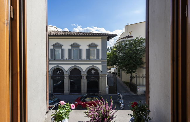 Renovated 19th-Century Apartment in an Authentic Area - Photo 32