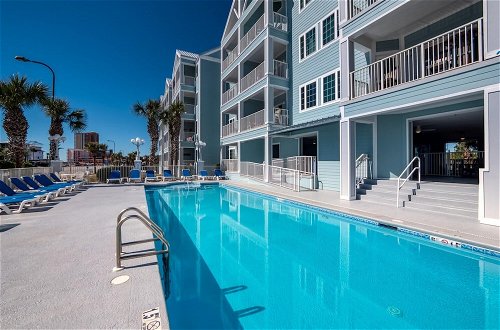 Foto 9 - Luxury Condo in the Action of Orange Beach With Pool and Beach Access