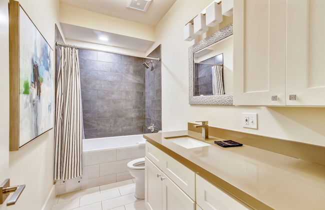 Galvez Getaway - Photo 22