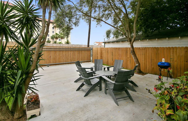 Galvez Getaway - Photo 18