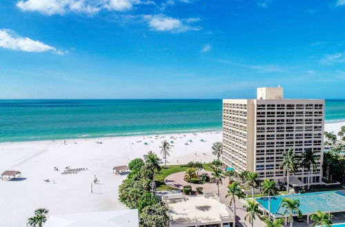 Photo 5 - Palm Bay Club 7th Floor On Complex Private Beach