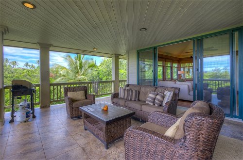 Foto 17 - Mauna Pua - A Four Bedroom Vacation Rental Home by RedAwning