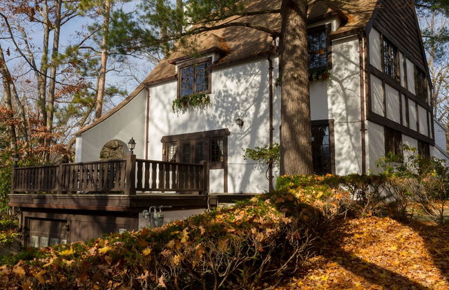 Castle on Glen - 3 Bedroom Home - Foto 15