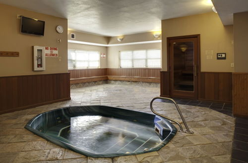 Photo 39 - Legacy Vacation Resorts - Steamboat Suites