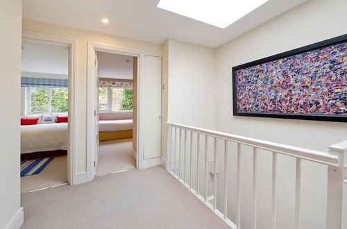 Photo 10 - 4 Bedroom House, Holland Park