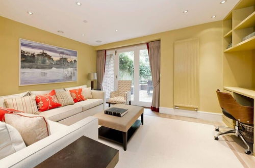 Photo 2 - 4 Bedroom House, Holland Park