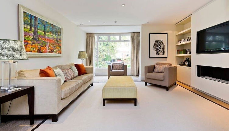 Photo 1 - 4 Bedroom House, Holland Park