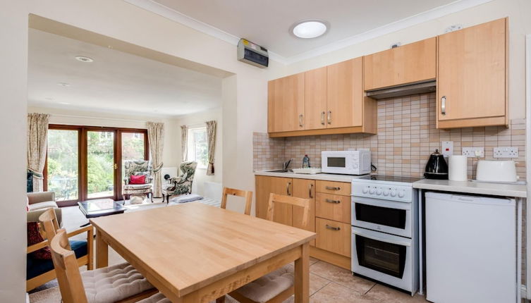 Photo 1 - Spacious 1-bedroom Flat With Garden Free Parking