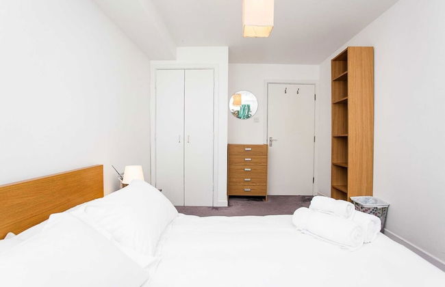 Charming Peaceful 2 Bed with Parking and Garden - Foto 6