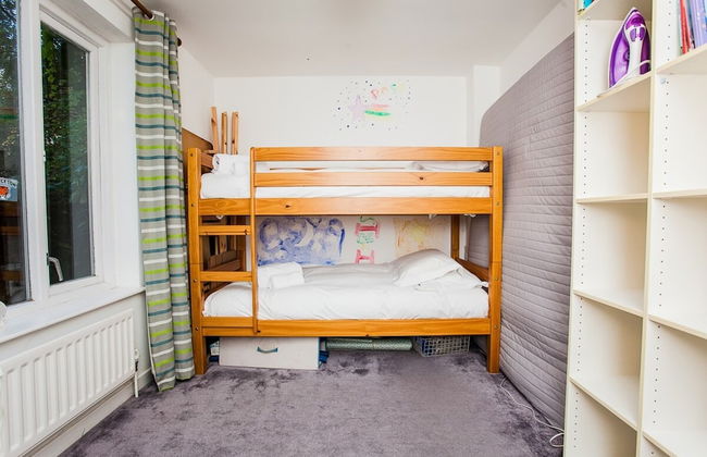 Charming Peaceful 2 Bed with Parking and Garden - Foto 4