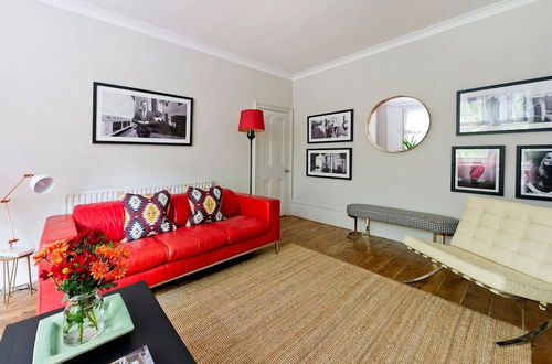 Foto 14 - Gorgeous 3-bed Garden Flat Beside Battersea Park