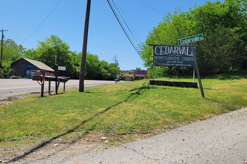 Foto 1 - Cedarvale Cabins at Turner Falls