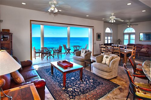 Photo 6 - Hale Honu-oceanfront 4 Bedroom Home by RedAwning