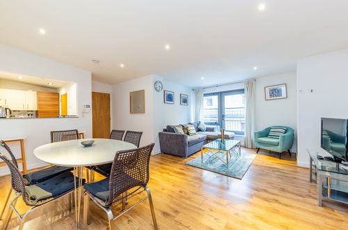 Photo 7 - 2 Beds Executive Apt in Liverpool St by City Stay London