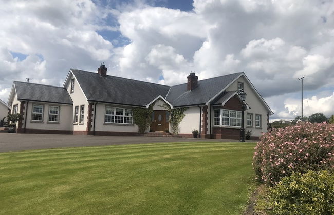 Dungannon 2 Bed Bungalow - Sleeps 5 - Pet Friendly - Foto 42