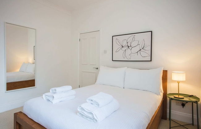 Stylish & Modern 3 Bed Flat in NW London With Garden - Foto 4