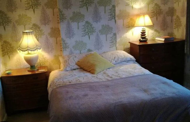 Flat - Sleeps 4 - Parking - Close to Airport - Photo 4