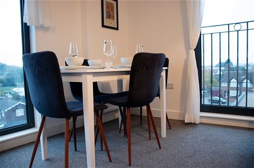 Photo 14 - Livestay - 2 Bed 2 Bath Minutes From Heathrow