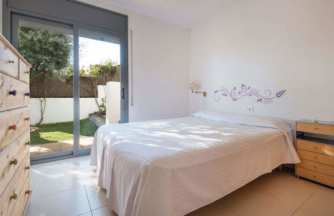 Salome House - Photo 3