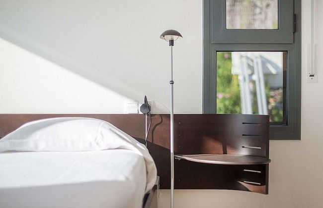 Salome House - Photo 2