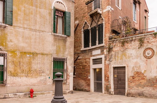 Photo 32 - Ca' Barbo Romantic Apartment in Venice