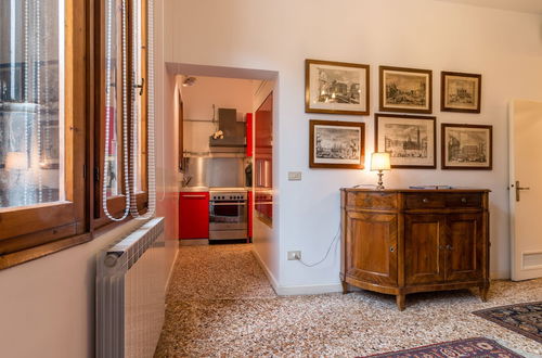 Photo 9 - Ca' Barbo Romantic Apartment in Venice