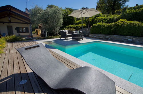 Photo 1 - Oasi di Castelveccana Apt Pool and View