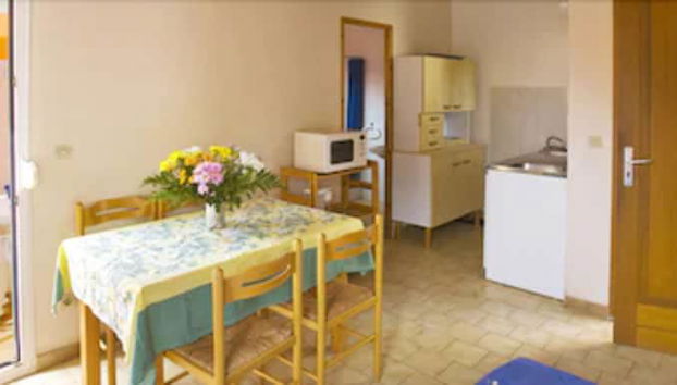 Essbereich im Zimmer