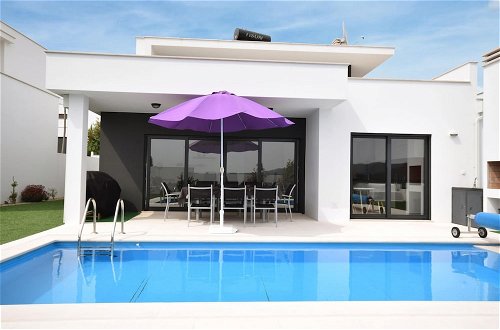 Photo 22 - Modern Villa With Private Swimming Pool