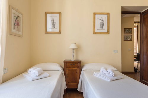 Photo 13 - Charming 2bed Apt Overlooking Duomo