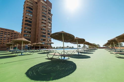 Photo 20 - Apartamento Costa del Sol Beach First Line