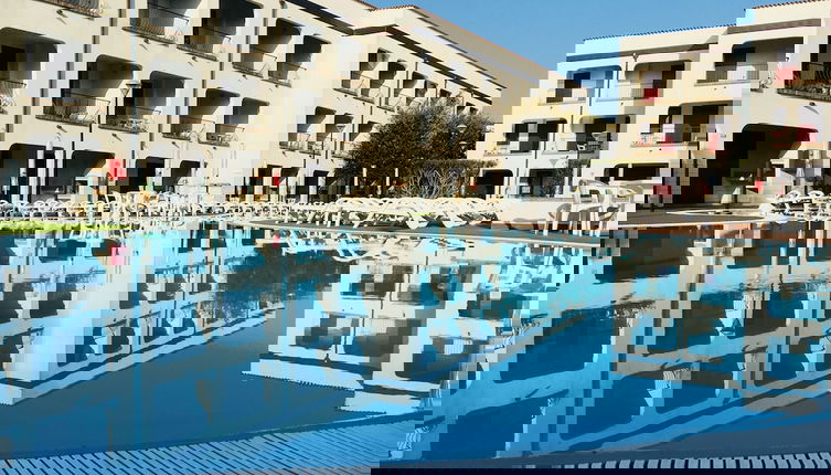 Foto 1 - Nicely Furnished Apartment with AC near Beach