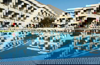 Foto 1 - Nicely Furnished Apartment with AC near Beach