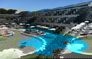 Foto 1 - Comfy Furnished Apartment with AC near Beach