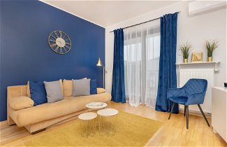 Photo 1 - Gold & Blue Apartment Warsaw by Renters