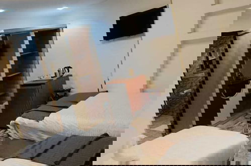 Photo 6 - Guest House Paradise Top Roof Pyramids View