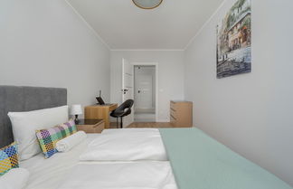 Photo 2 - Pleasant Decor & Parking by Renters