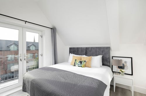 Photo 4 - Skyvillion -vineyard Court- Enfield 1bed W/balcony