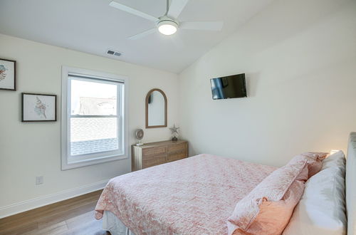 Photo 12 - Spacious Wildwood Condo < Half-mi to Beach